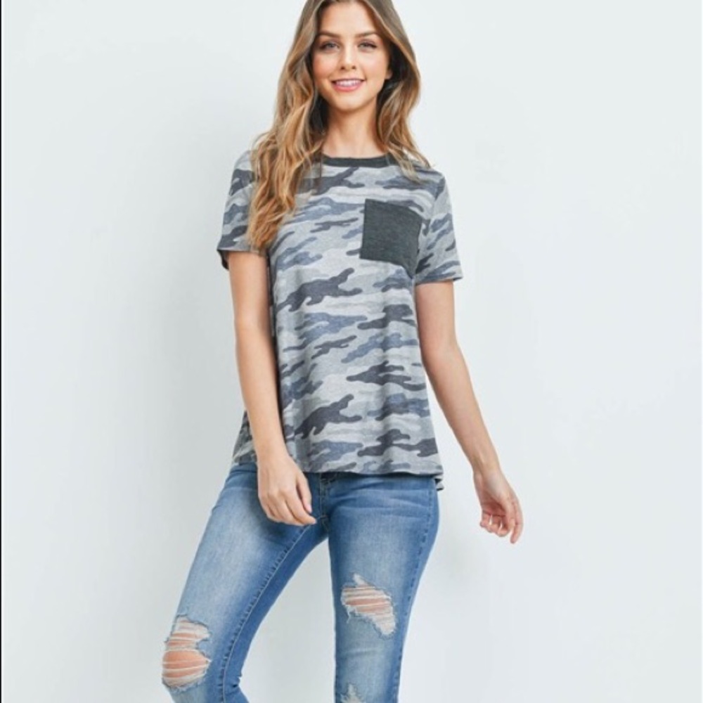 ☑️CAMO TEE